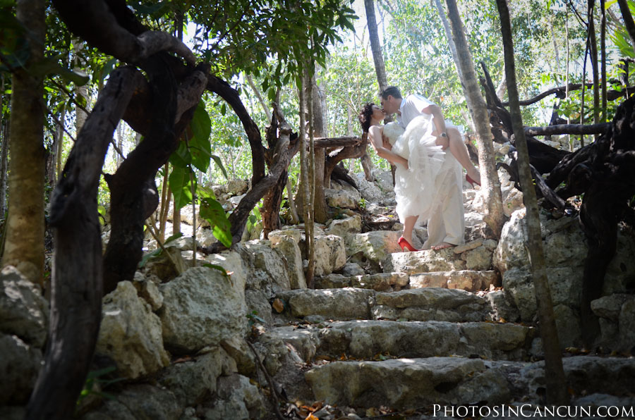 https://www.photosincancun.com/ Photos In Cancun - Cave Cenote TTD + Underwater Photography
