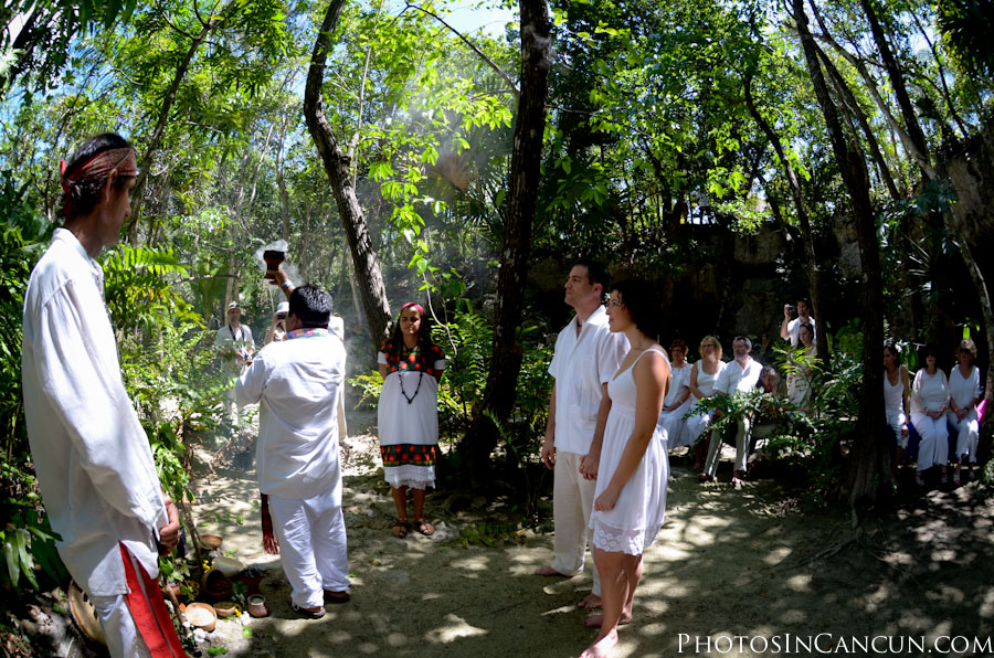 https://www.photosincancun.com/ Mayan Ceremony Pueblo Sacbe