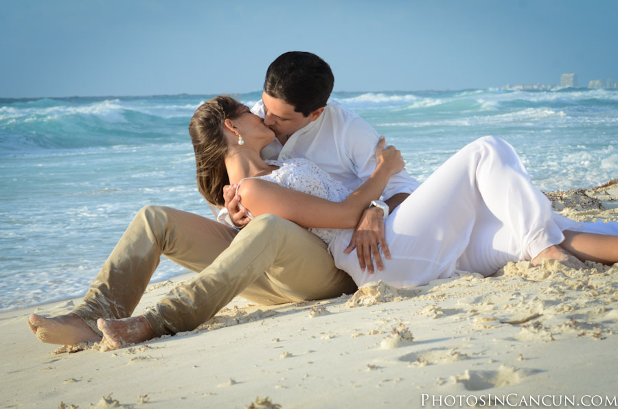 https://www.photosincancun.com/ Photos In Cancun - Sunrise Bridal Session - Underwater Trash The Dress