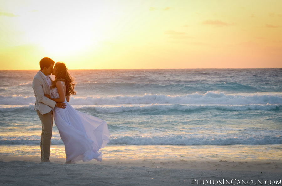 https://www.photosincancun.com/ Photos In Cancun - Sunrise Bridal Session - Underwater Trash The Dress