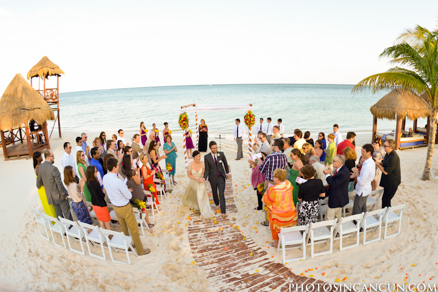 Azul Beach Wedding photographers www.photosincancun.com