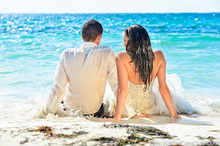 Trash The Dress Photography at the Beach with Underwater Photography thumbnail