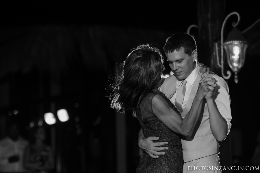 Now Sapphire Wedding Photograher Recption on the Sky Terrace