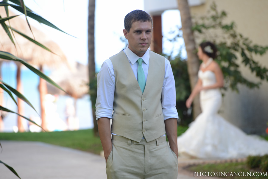 1ST Look
