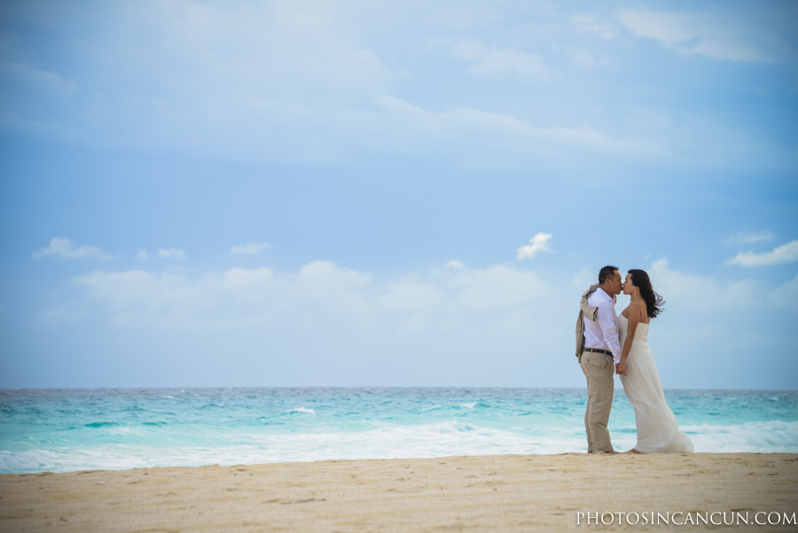 Cancun Beach Pre Wedding Photography Session