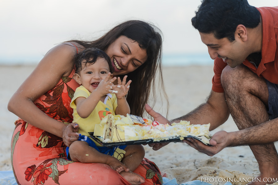 Smash The Cake in Cancun with your Toddler