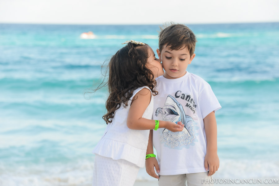 Hard Rock Hotel Cancun – Family Friendly Photographer