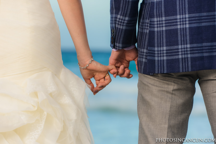 Take Your Wedding Dress to Cancun to do Photos